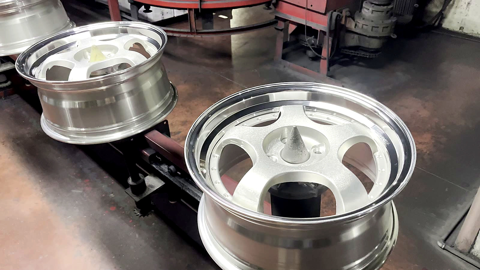 RAYONE wheel coating line entry